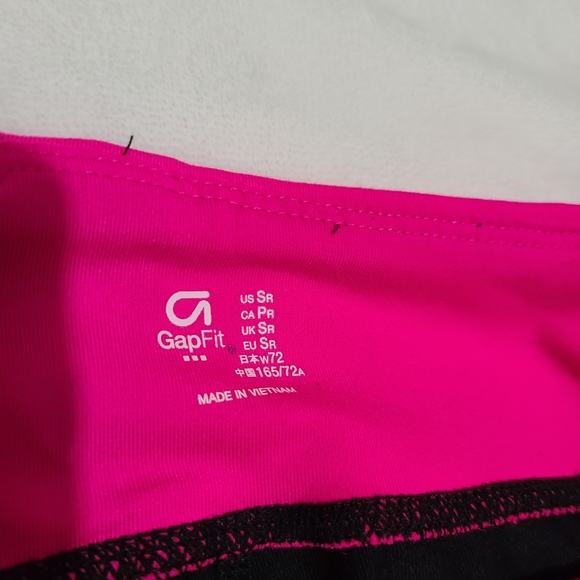 GAP Pants & Jumpsuits Gap Fit Small Cropped Yoga Pants Poshmark